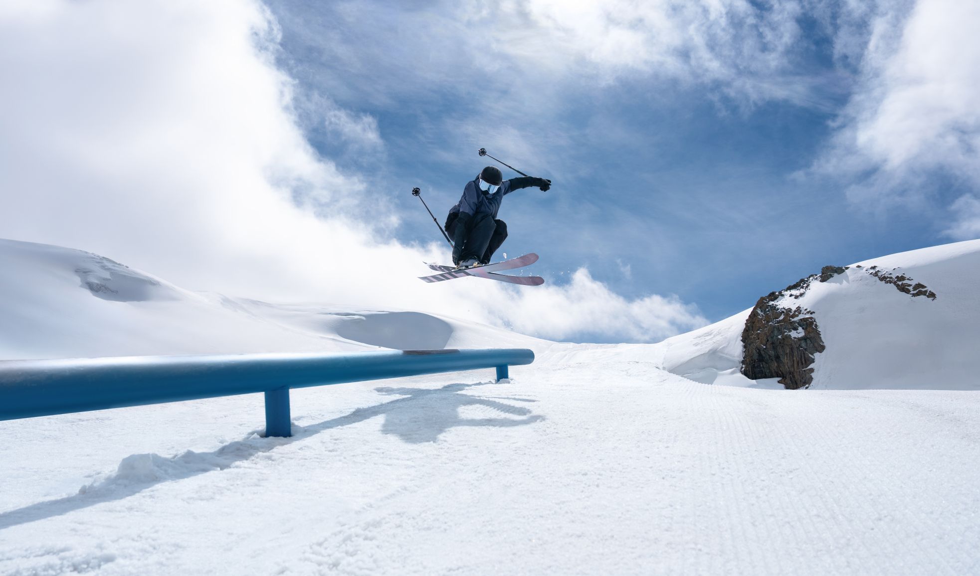 DJI Osmo Action 6 Adventure Combo-4