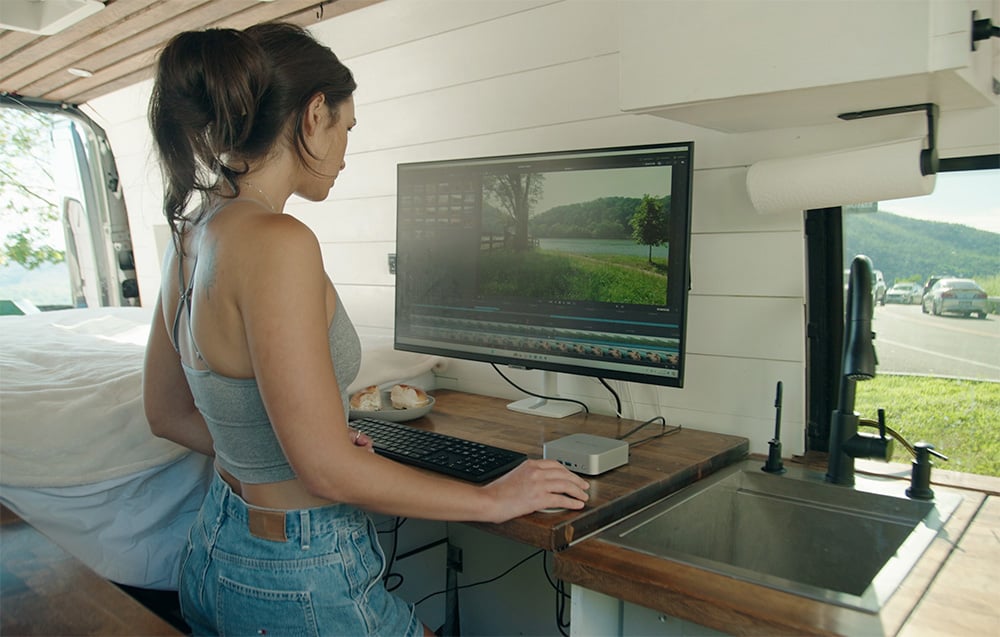 GEEKOM A8 Mini PC Ryzen 9 8945HS 32 GB + 1 TB + Windows 11 Pro-3