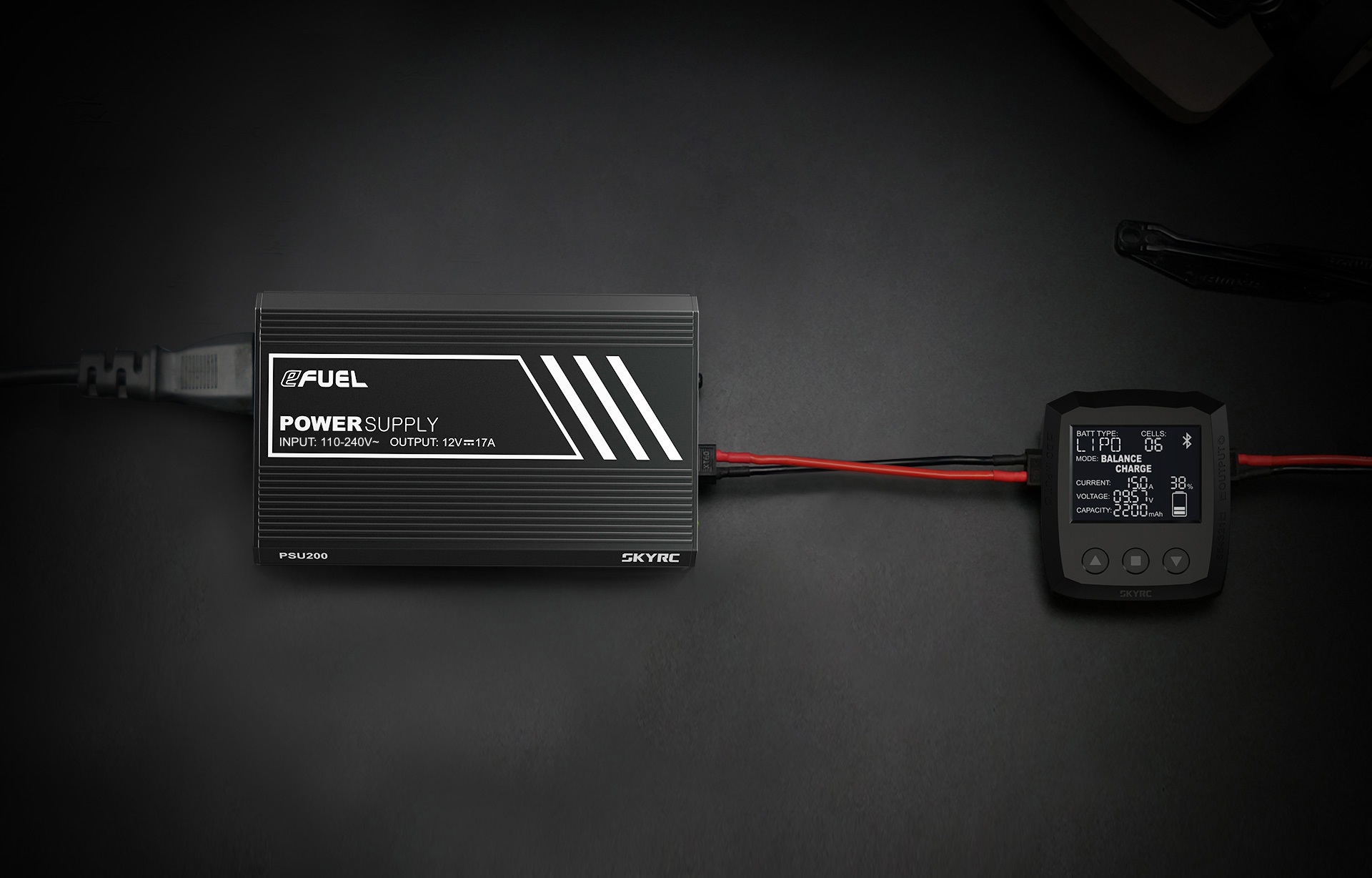 SkyRC eFuel 17A / 12V / 200W tápegység-0