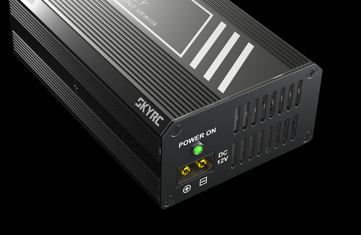 SkyRC eFuel 17A / 12V / 200W tápegység-1