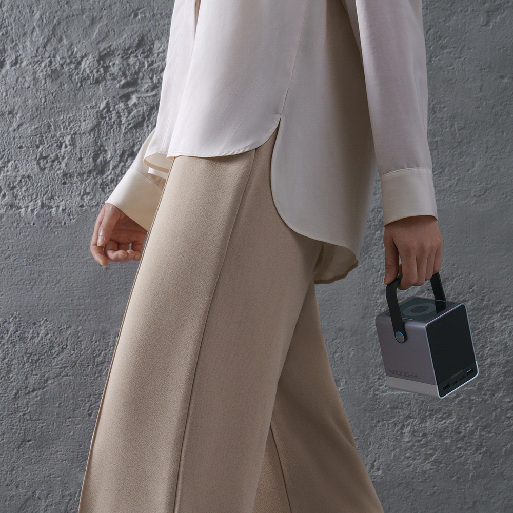 Cuktech Powerbank 300W 40000mAh vezeték nélküli töltéssel 2x USB-C + 2x USB-A - Fekete-5