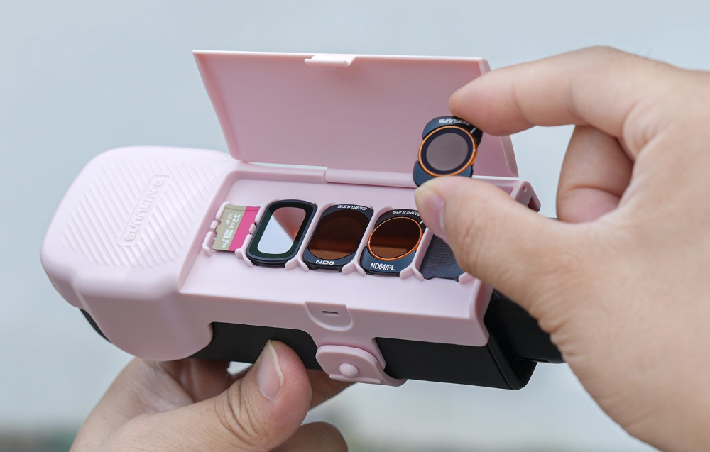 Sunnylife védőtáska szíjjal és zsinórral az Osmo Pocket 3 készülékhez (rózsaszín)-2