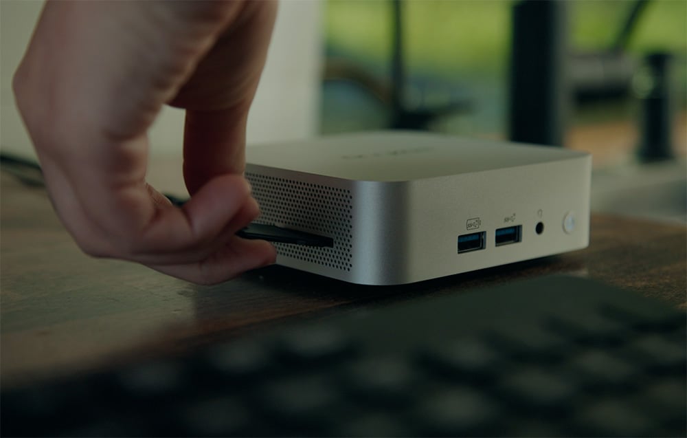 GEEKOM A8 mini PC Ryzen 7 8745HS 16 GB 1 TB + Windows 11 Pro-2