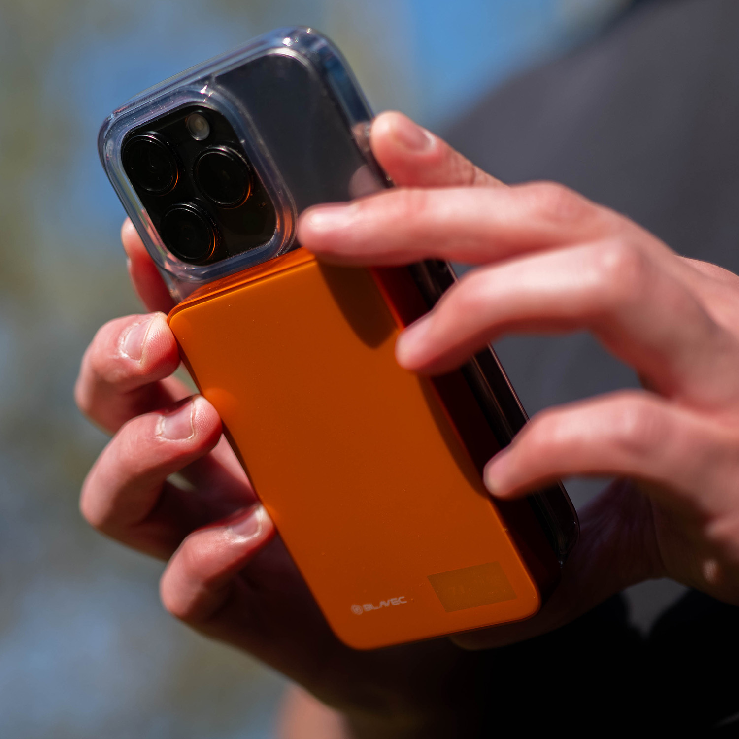 Blavec Power Bank 5000mAh BJ-04 Ultra Slim 7,8mm - Type C - 22,5W magnetic Magsafe 3 in 1 (PBBJ04-MC5O) orange glass-4