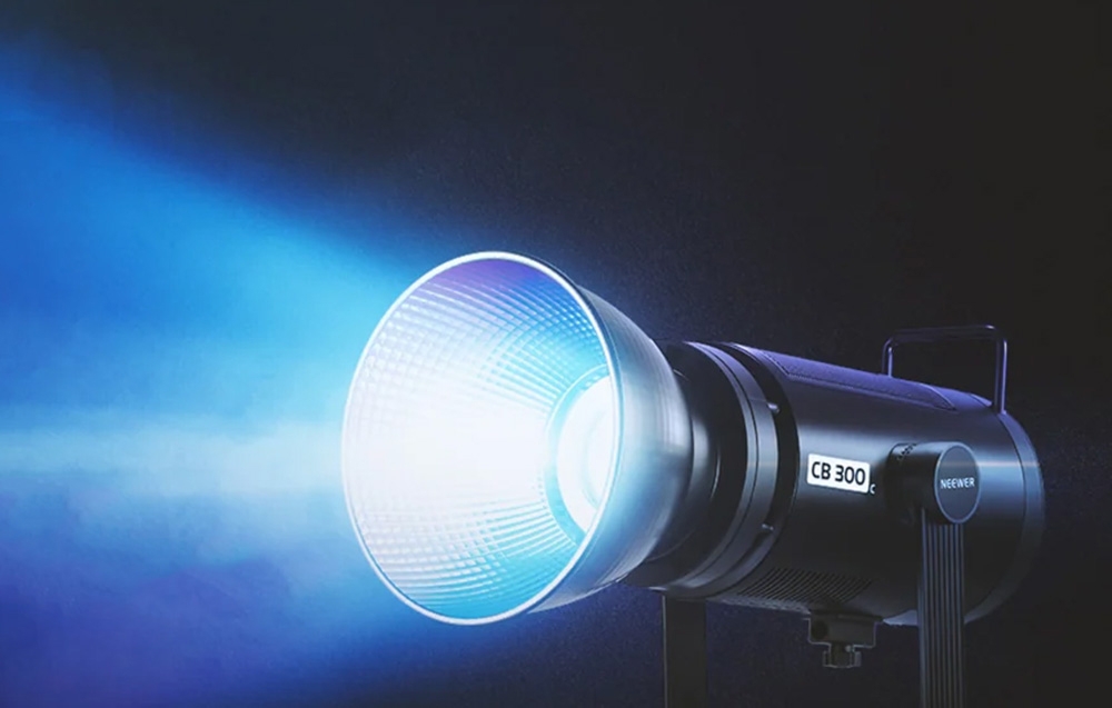 Neewer CB300C RGB LED-lámpa-1