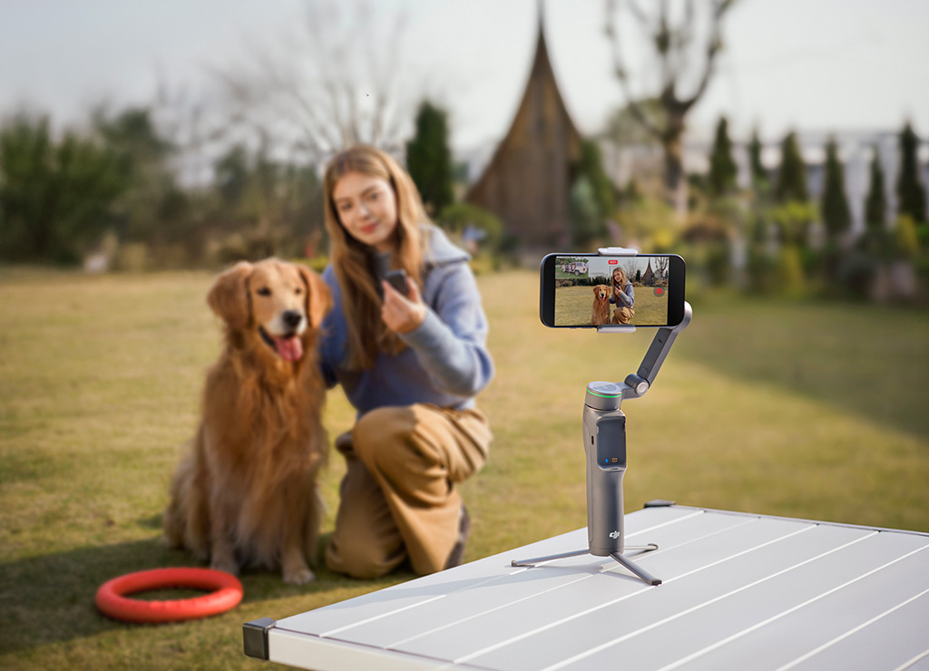 DJI Osmo Mobile 8P Advanced Tracking Combo-6