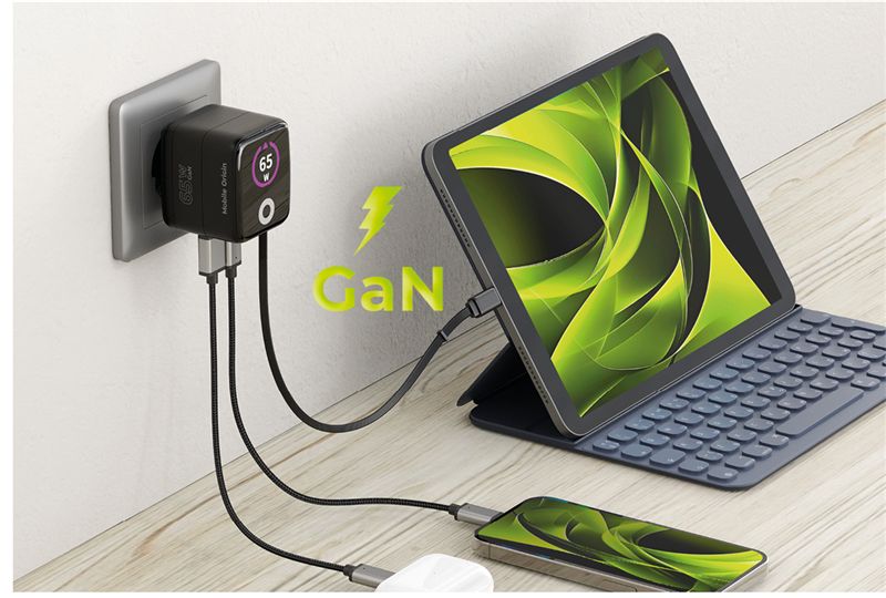 Mobile Origin PW3 65 W-os GaN kijelzős töltő visszahúzható USB-C kábellel, USB-C és USB-A csatlakozóval-5