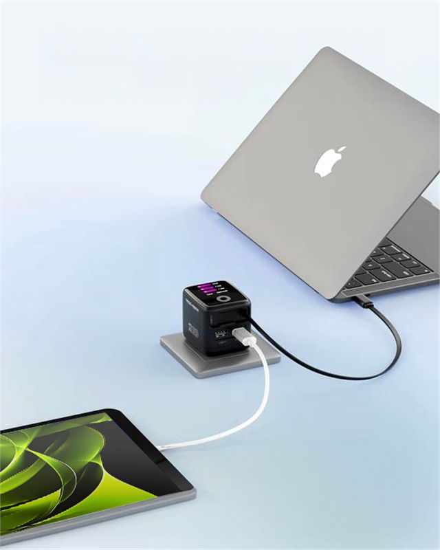 Mobile Origin PW3 65 W-os GaN kijelzős töltő visszahúzható USB-C kábellel, USB-C és USB-A csatlakozóval-1