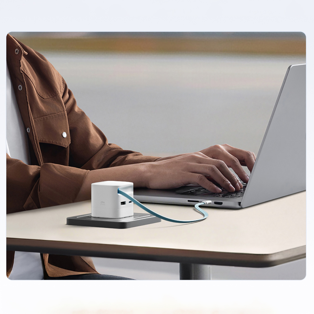 Cuktech AD653W 67 W GaN hálózati töltő 2× USB-C-vel, USB-A-val és kihúzható USB-C kábellel – fehér-2