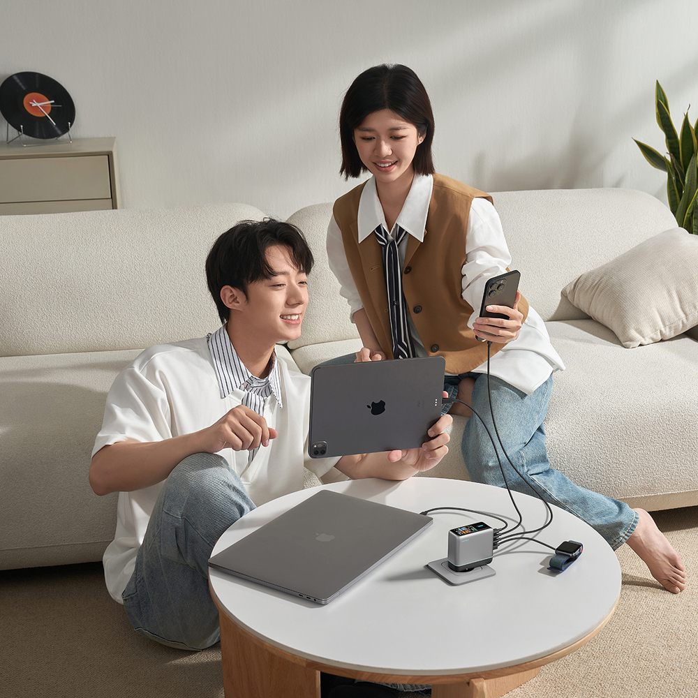 Cuktech AD1204U 120 W-os GaN hálózati töltő kijelzővel és USB-C kábellel, ezüst-6