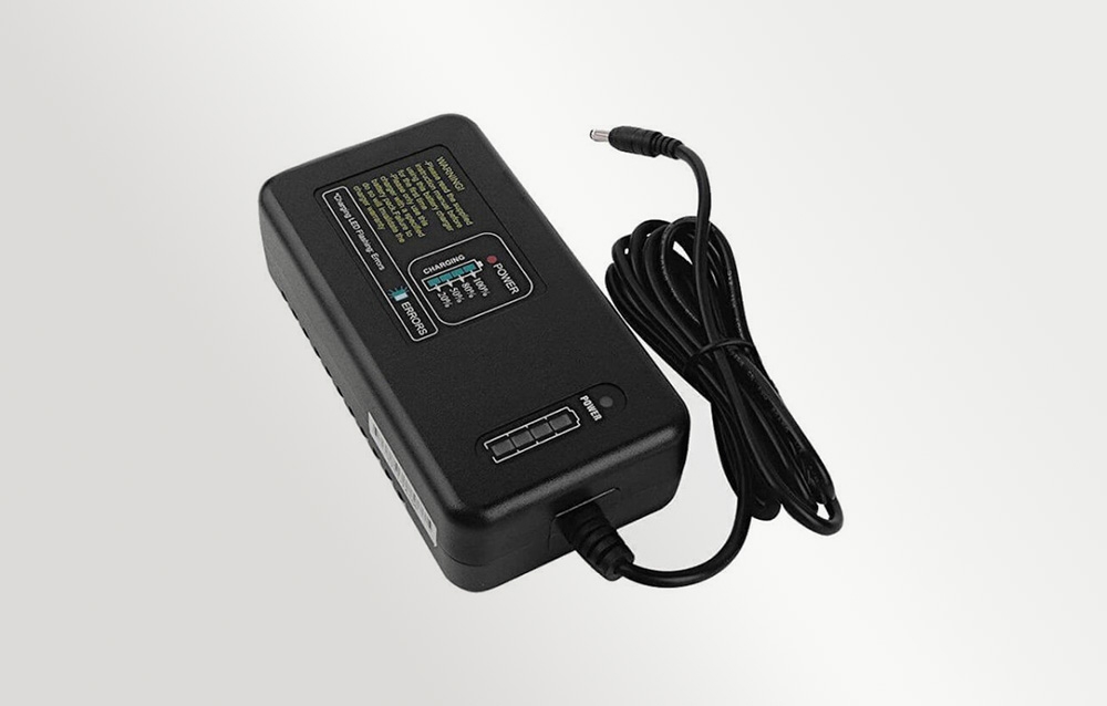 Godox C26 akkumulátortöltő AD600Pro vakufényhez-2