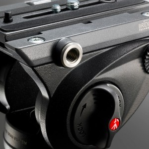 Manfrotto MVH500AH ultrakönnyű fluid video fej flat base (5kg-ig) (MVH500AH)-8