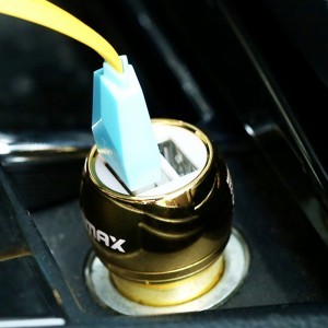 Remax autós töltő gyorstöltéssel 2 USB aljzattal ezüst színben