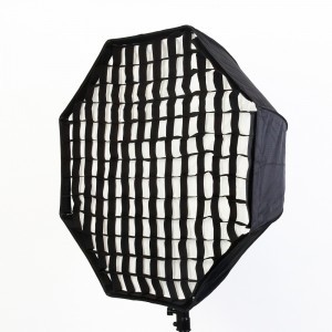 Bowens softbox 120cm octagonal alumínium gyűrű adapterrel, méhsejtráccsal