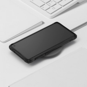 Ringke Fusion X PC tok TPU kerettel Samsung S10 szénszál mintával fekete színben
