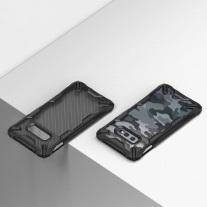 Ringke Fusion X PC tok TPU kerettel Samsung S10E szénszál mintával fekete színben