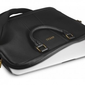 Guess Saffiano 15'' laptop táska fekete színben (GUCB15TBK)