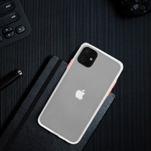 Vennus Button Matt Bumper tok iPhone 11 Pro átlátszó