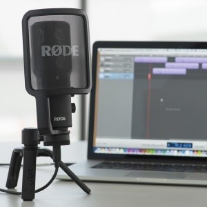 RODE NT-USB USB stúdió mikrofon fejhallgató erősítővel, pop-filterrel és asztali állvánnyal-1