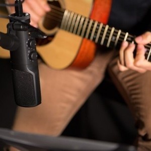RODE NT-USB USB stúdió mikrofon fejhallgató erősítővel, pop-filterrel és asztali állvánnyal-3