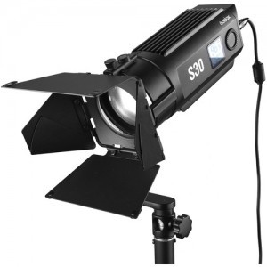 Godox S30 fókuszálható LED lámpa, videólámpa 30W 5600K-2