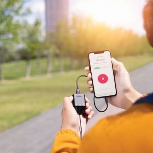 RODE AI-Micro két csatornás TRS/TRRS mikrofon és fejhallgató interfész USB-C aljzattal, Lightning, USB-C és USB-A kábelekkel-2