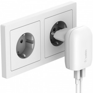 Belkin Boost Charge 32W dupla hálózati töltő adapter (20W USB-C PD + 12W USB-A) (WCB008vfWH) fehér-2