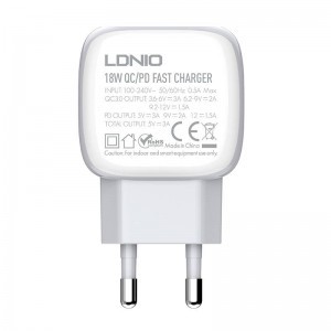 LDNIO A2313C USB + USB-C hálózati töltő adapter PD QC 3.0, 18W (fehér)