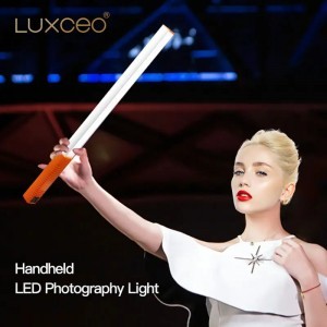 LUXCEO Q508D LED lámpa, fénycső távirányítóval 3200K-5600K-3