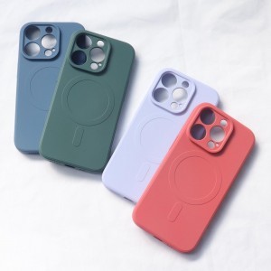 iPhone 15 Plus Szilikon MagSafe kompatibilis tok kék
