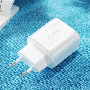 Foneng EU40 USB-C hálózati töltő adapter 25W PD QC 3.0 + USB-C - lightning kábel-1