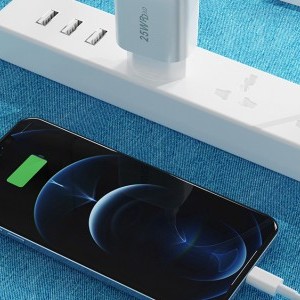 Foneng EU40 USB-C hálózati töltő adapter 25W PD QC 3.0 + USB-C - lightning kábel-2