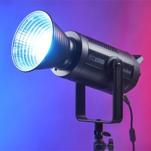 Godox SZ150R RGB Bi-color zoomolható LED lámpa-9