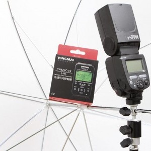 Strobist Kit: Yongnuo  685 Canon ETTL vaku, beépített 622c ETTL rádiós kioldó , 622 C TX vezérlő, ernyő és tartó-1