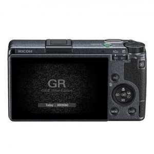 Ricoh GR III Street Edition (DB-110 akkumulátor + GC-9 tok)-1