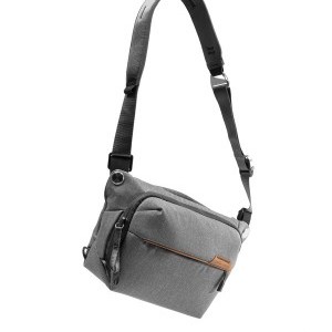 Peak Design Everyday Sling 3L - hamuszürke-2