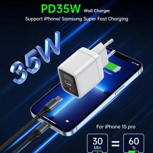 Choetech PD6052 USB-C USB-A PD 35W GaN hálózati töltő kijelzővel - fehér