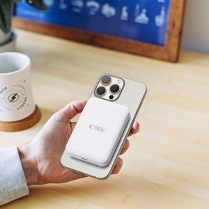 Tech-Protect LifeMag PB11 Powerbank MagSafe funkcióval 10000mAh 15W USB-C port - fehér + USB-C kábel-6