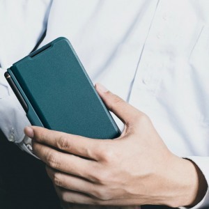 Nillkin Qin Leather Pro bőrtok kamera védővel Samsung Galaxy Z Fold 5 - Fekete tok