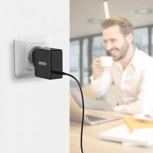 Choetech gyors USB Type C fali töltő PD 60W 3A fekete (Q4004-EU)