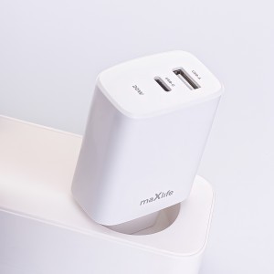 Maxlife MXTC-10-20AC PD QC töltő 1x USB-C 1x USB 20W fehér