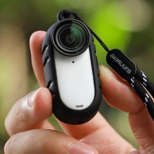 Sunnylife szilikon tok pánttal Insta360 GO 3 / GO 3S-hez hőelvezetéssel (fehér) (G3S-BHT839-W)-1