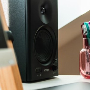 Edifier MR4 2.0 hangszórók (fekete)-2