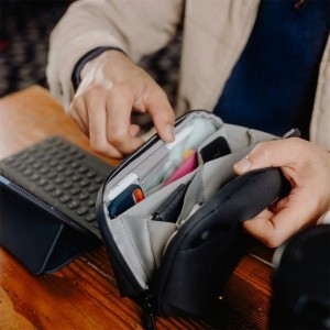 PEAK DESIGN Tech Pouch Small - Fekete-1