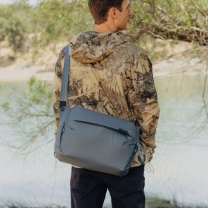 PEAK DESIGN Everyday Sling 10L - Tengerkék-4