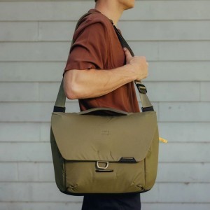 PEAK DESIGN Everyday Messenger 13L - Algazöld-3