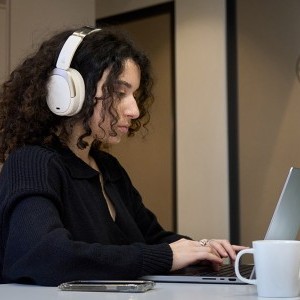 Edifier W80 fejhallgató (bézs)-6