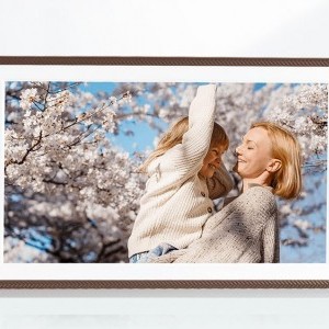 Arzopa D156 digitális képkeret (sötétbarna) 15,6