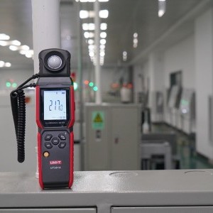 UNI-T UT381A luxmérő-6