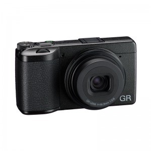 Ricoh GR IV kompakt fényképezőgép-1